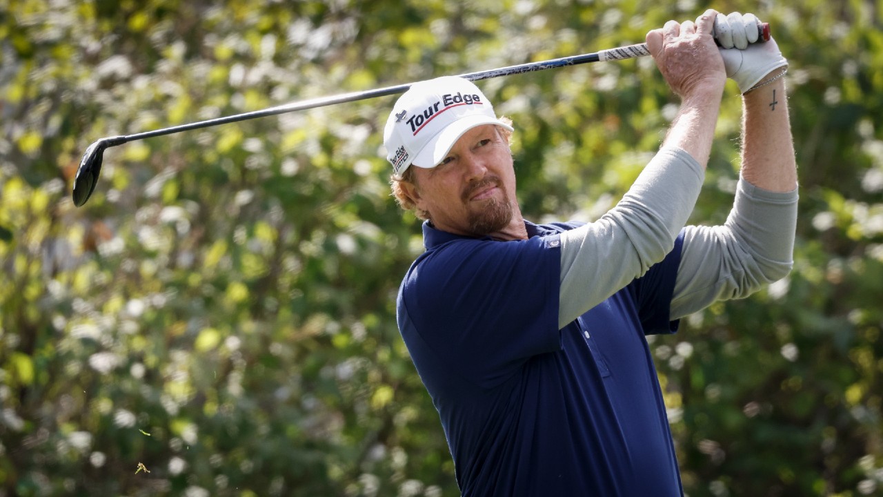Tim Petrovic takes two-stroke lead in to final round at Shaw Charity Classic