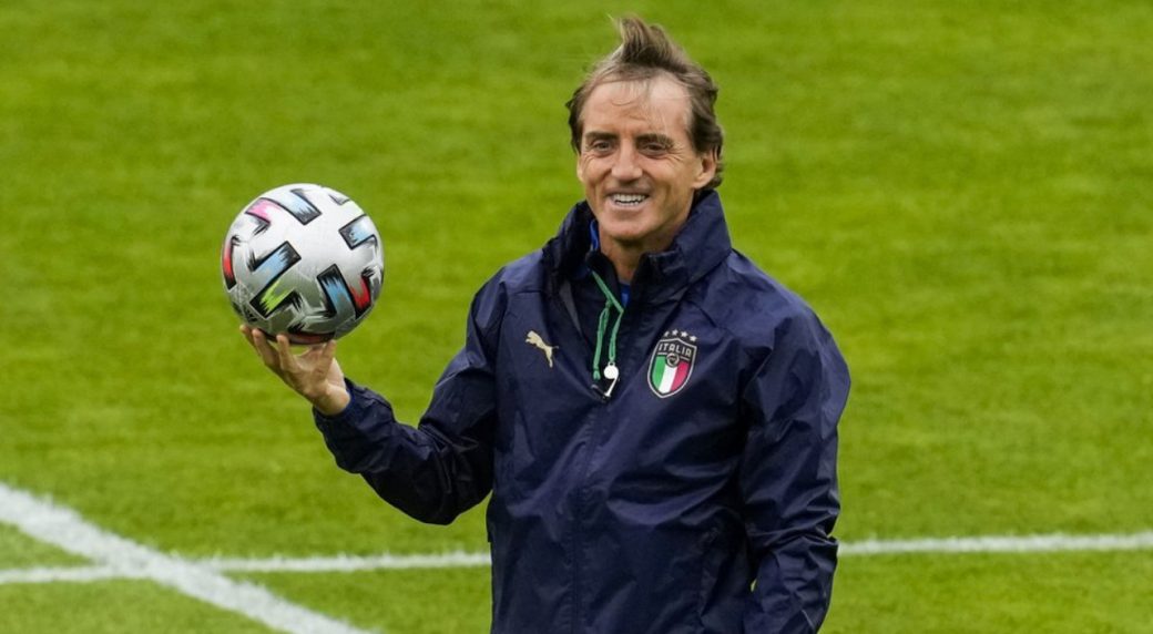 Roberto Mancini appointed Saudi Arabia coach two weeks after quitting Italy job