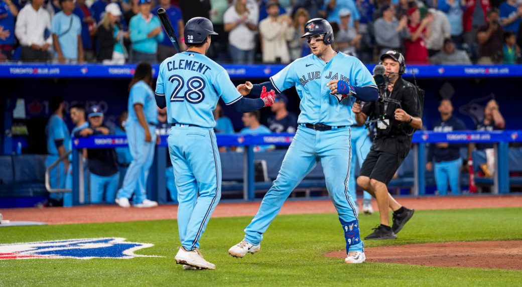 Blue Jays' bats get going early, ride strong pitching to victory over ...