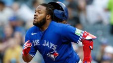Blue Jays’ Guerrero Jr. not expected to miss time after leaving game with finger discomfort