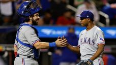 Wild-Card Roundup: Blue Jays remain 2.5 games back after Rangers, Astros win