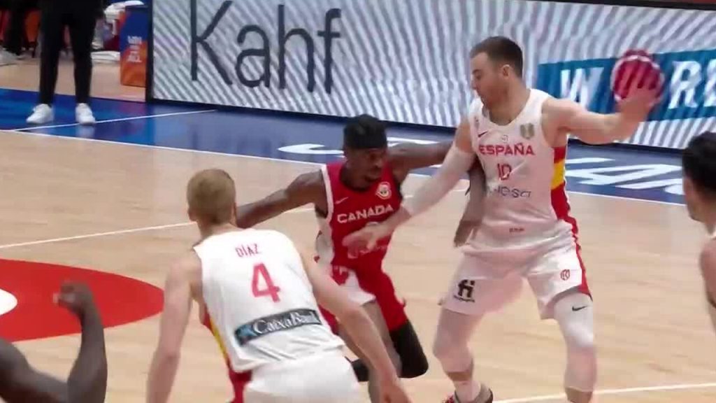 Gilgeous-Alexander delivers step-back crossover, clutch jumper to give Canada late lead