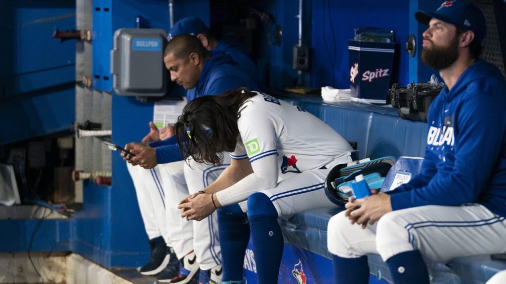 MLB Playoff Push: Blue Jays' playoff chances slipping away after sweep vs.  Rangers