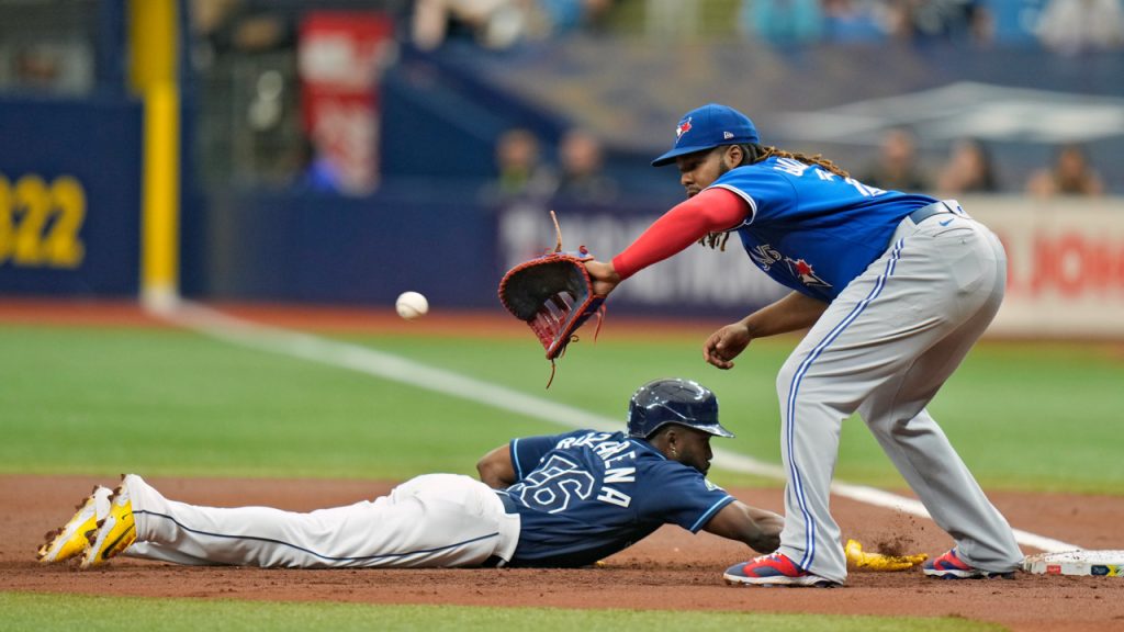 This is WHY the BLUE JAYS RED JERSEYS are CURSED!!