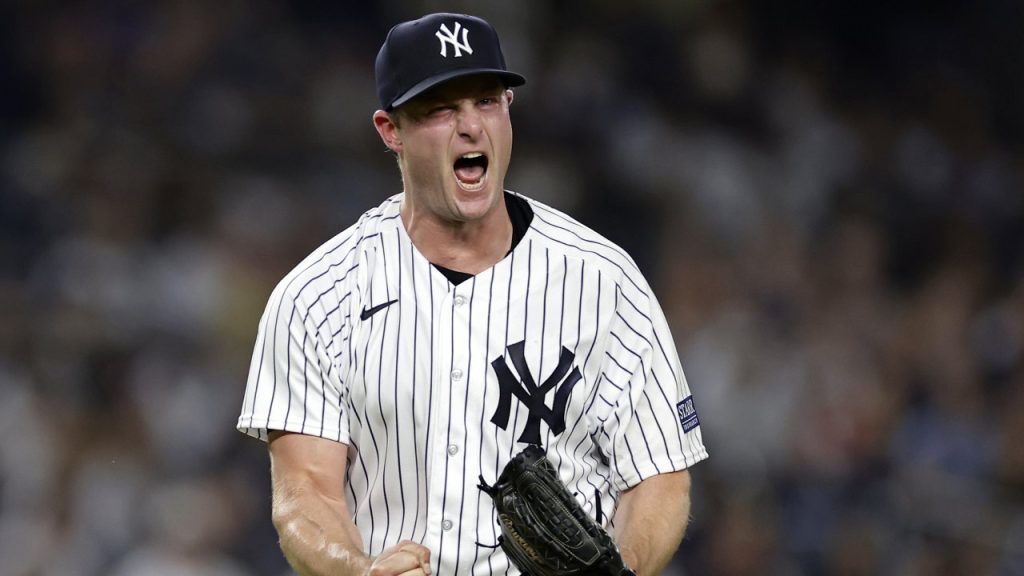 Mariners playoff prop not looking good and will Yankees’ winning season