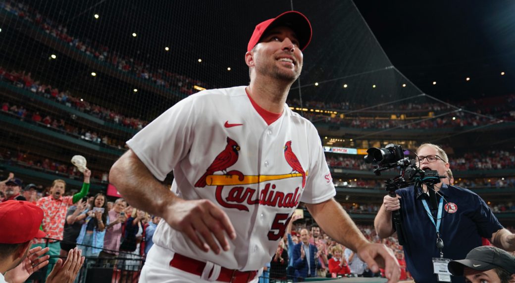 Cardinals starter Adam Wainwright on 200th win