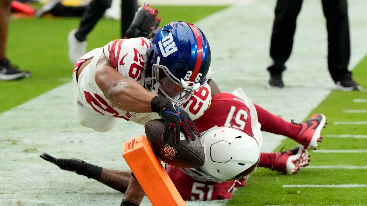 New York Giants are 1-2 after another lopsided loss, facing a long season  with early injuries