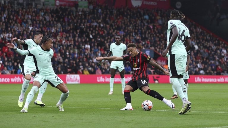 Bournemouth's Marcus Tavernier, second right, has a shot at goal during the English Premier League soccer match between AFC Bournemouth and Chelsea at Vitality Stadium, Bournemouth, England, Sunday, Sept. 17, 2023. (Steven Paston/PA via AP)