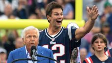Tom Brady returns to hero’s welcome, will be inducted into Patriots’ Hall of Fame