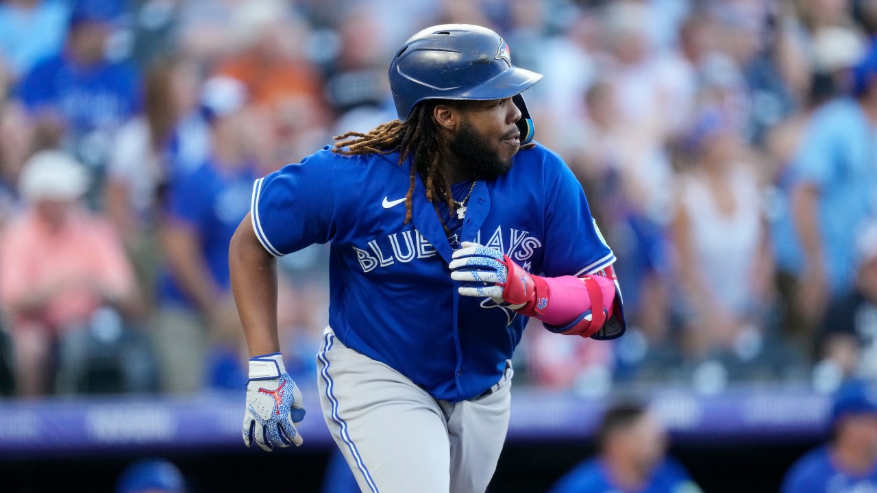 Toronto Blue Jays slugger Vladimir Guerrero Jr. day-to-day with right knee  inflammation