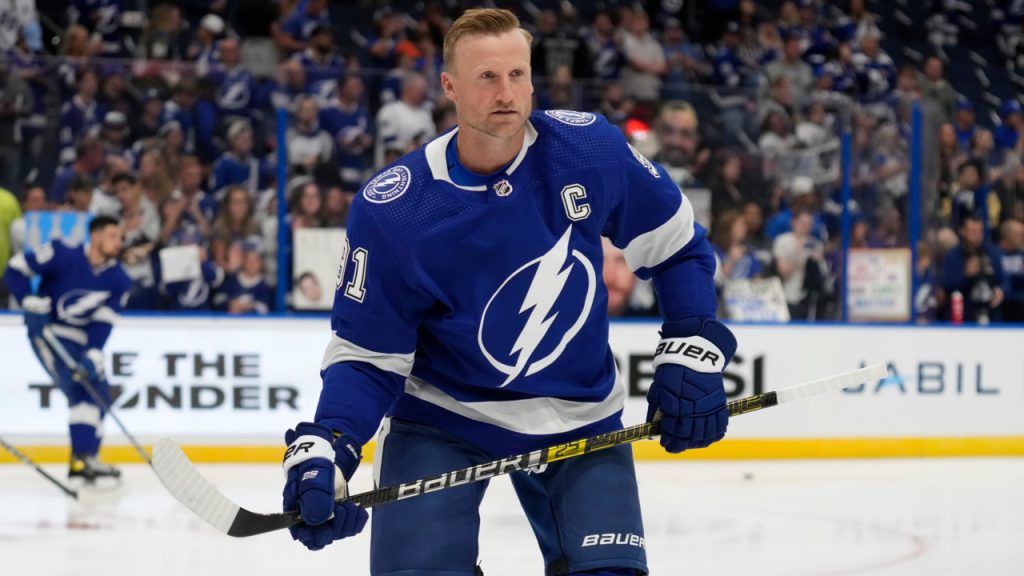 With Steven Stamkos Still Hampered By Injury, The Tampa Bay Lightning Are  Counting On His Leadership