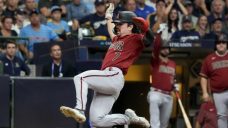 Diamondbacks sweep Brewers, advance to NLDS vs. Dodgers
