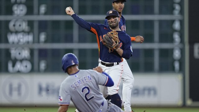 Astros slugger Yordan Alvarez dealing with ailment during ALCS