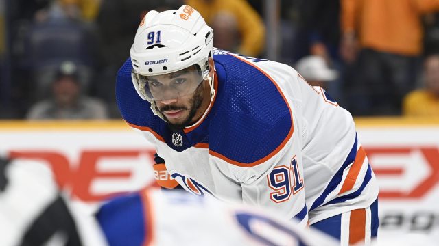 Oilers' offence goes quiet in humbling loss to Flyers