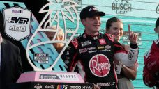 Bell punches ticket to NASCAR championship race with win at Homestead