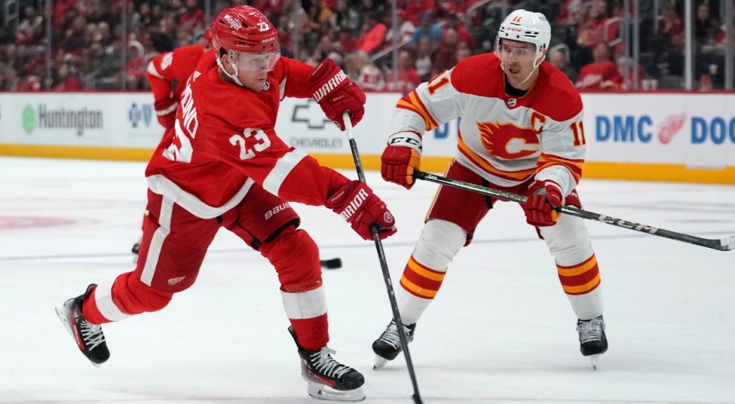 NHL: Calgary Flames' home arena is quite literally falling apart