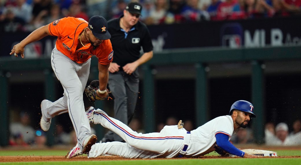 Semien’s batting glove is difference between lineout, crucial double play