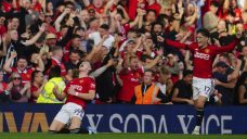 England Roundup: McTominay saves Man U; Chelsea dumps Burnley