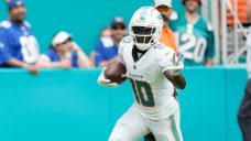 NFL Week 5 Roundup: Dolphins back in first; Eagles, 49ers now 5-0