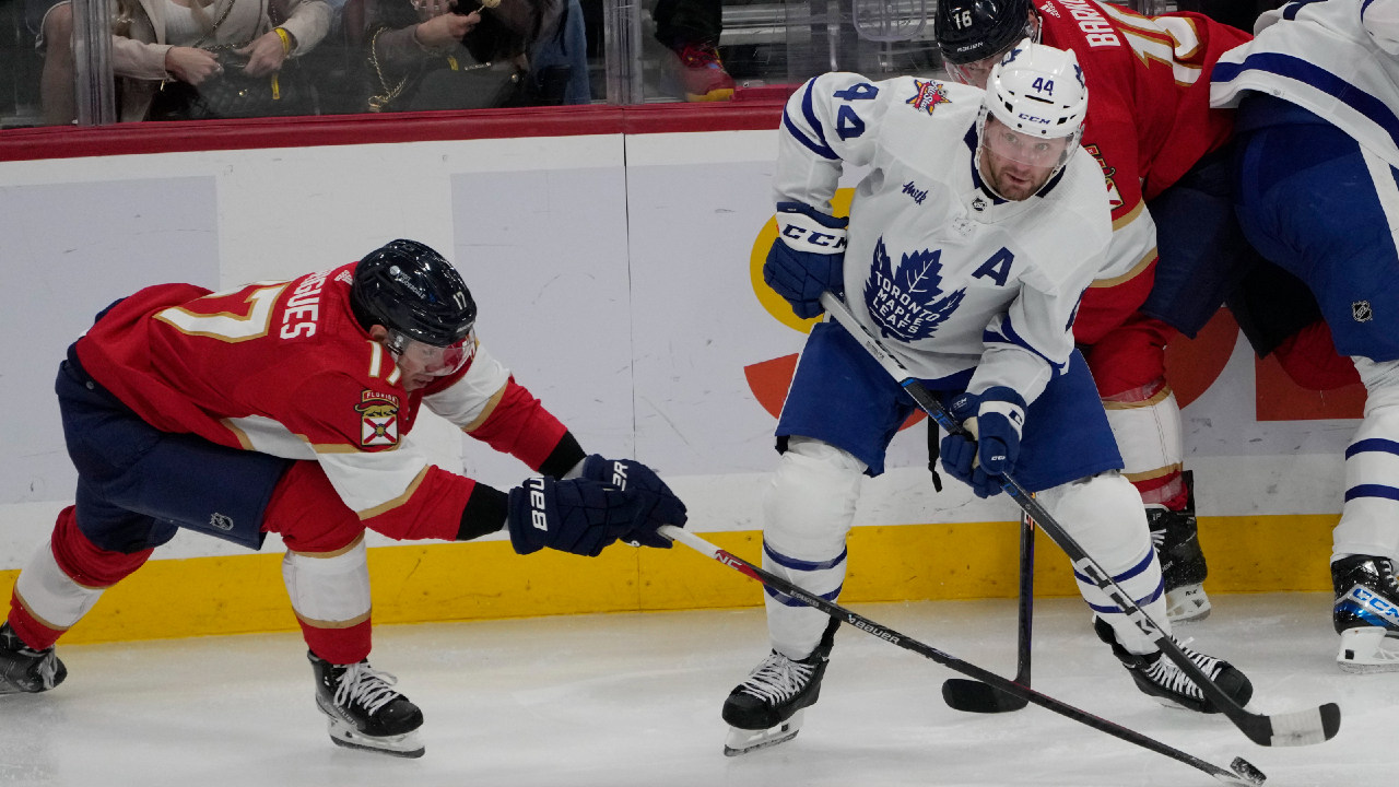 WATCH: Florida Panthers fans get back at Leafs fans by chanting