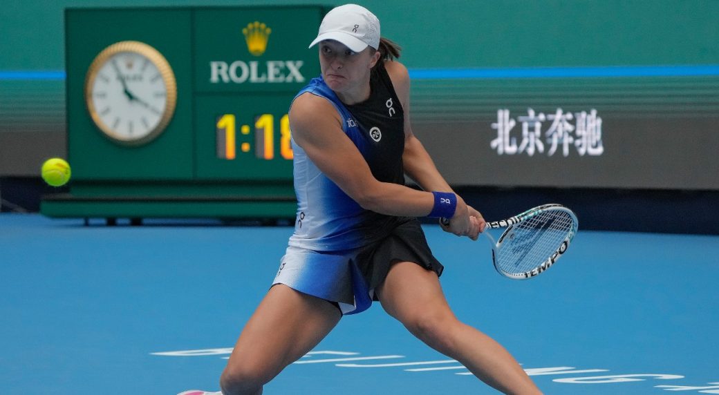 Swiatek beats Samsonova to win China Open title