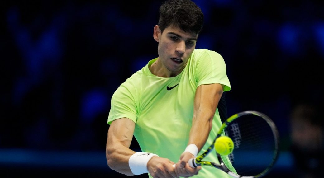 Alcaraz beats Medvedev and sets up semifinal against Djokovic at ATP Finals