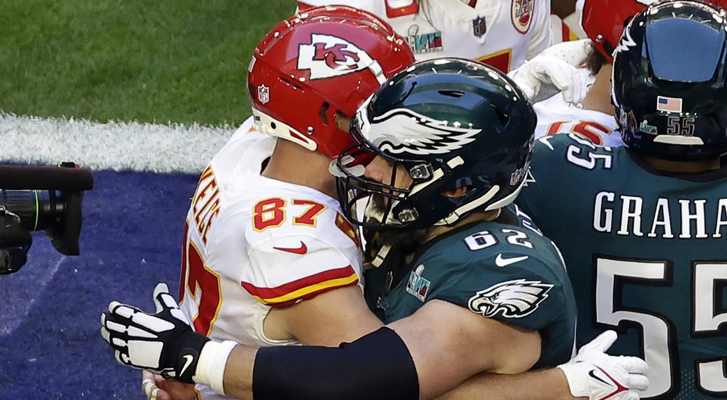 Kelce Bowl: Eagles' Jason, Chiefs' Travis the center of attention
