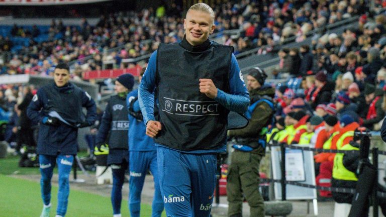 Norway's Erling Haaland, front left, warms up prior to the international friendly soccer match between Norway and the Faroe Islands at the Ullevaal stadium in Oslo, Norway, Thursday, Nov. 16, 2023. (Cornelius Poppe /NTB Scanpix via AP)