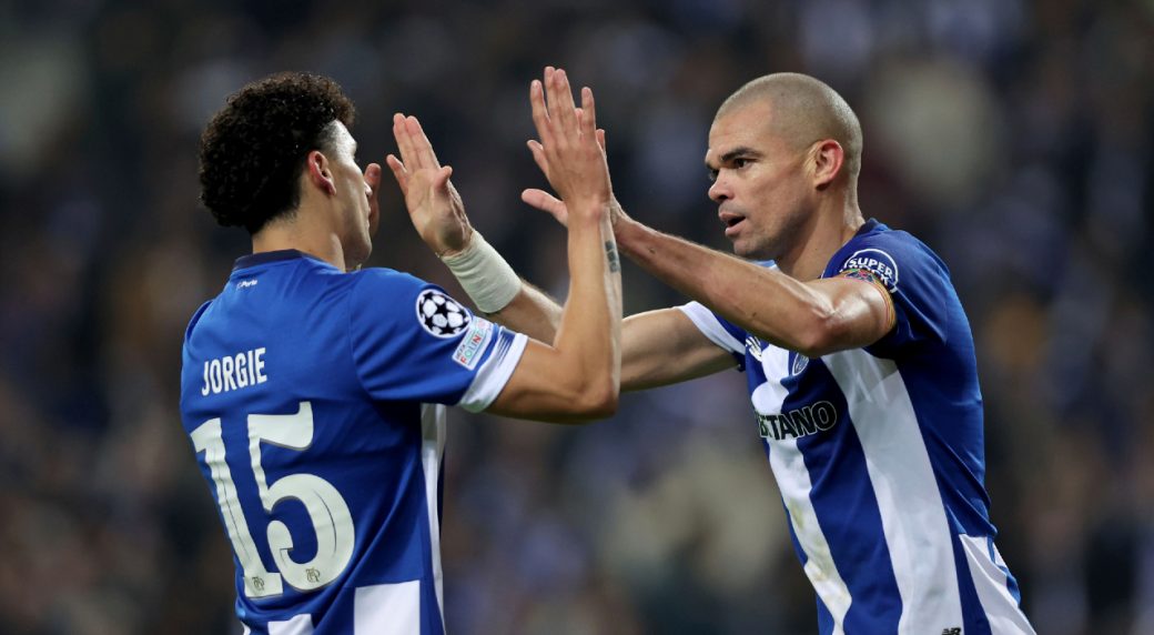 At 40, Pepe becomes becomes oldest scorer in Champions League as Porto  beats Antwerp 2-0 - The San Diego Union-Tribune