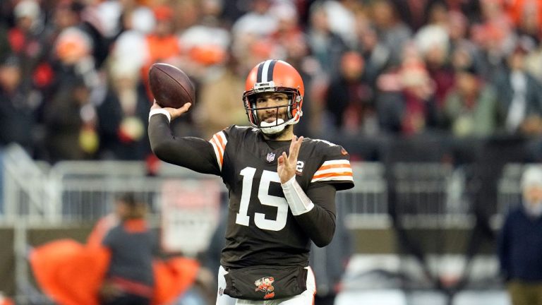 Cleveland Browns quarterback Joe Flacco throws during the second half of an NFL football game against the Jacksonville Jaguars, Sunday, Dec. 10, 2023, in Cleveland. (Sue Ogrocki/AP Photo)