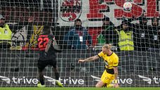 Bundesliga Roundup: Leverkusen stays unbeaten after draw against Dortmund