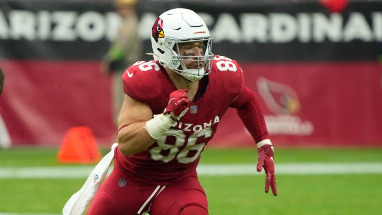 Former Arizona Cardinals tight end Zach Ertz (86) runs a route against the New York Giants during the first half of an NFL football game, Sunday, Sept. 17, 2023, in Glendale, Ariz. (Rick Scuteri/AP)