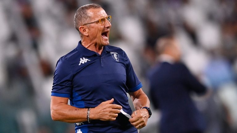 Empoli's coach Aurelio Andreazzoli shouts instructions to his team. (Fabio Ferrari/LaPresse via AP) 