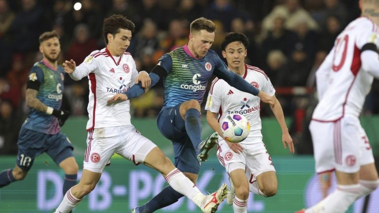 Fortuna Duesseldorf beat St. Pauli 4-3 on penalties on Tuesday to reach the semifinals of the German Cup for the first time in 28 years. (Christian Charisius/AP)