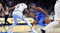 Gilgeous-Alexander scores 34 points, Thunder beat short-handed Nuggets