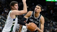 Antetokounmpo’s Bucks edge Wembanyama’s Spurs in absolute thriller