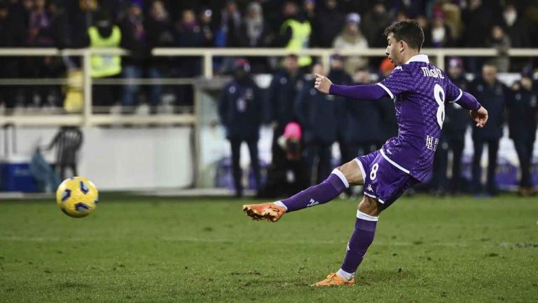 Fiorentina's Maxime Lopez scores the decisive penalty during the Italian Cup soccer match between Fiorentina and Bologna at the Artemio Franchi Stadium. (Massimo Paolone/AP)