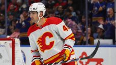 Flames’ Gilbert leaves game vs. Predators with injury