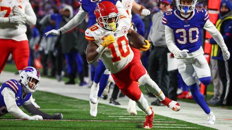 Kansas City Chiefs running back Isiah Pacheco (10) carries the ball against the Buffalo Bills during the fourth quarter of an NFL AFC division playoff football game, Sunday, Jan. 21, 2024, in Orchard Park, N.Y. (Jeffrey T. Barnes/AP)