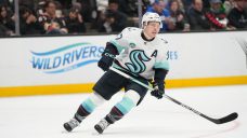 Lightning acquire Oliver Bjorkstrand, Yanni Gourde from Kraken