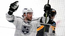 Kempe scores twice late as Kings beat Penguins to spoil ‘Jaromir Jagr Day’