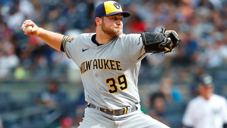 Milwaukee Brewers starting pitcher Corbin Burnes (39) throws against the New York Yankees during the eight inning of a baseball game, Sunday, Sept.10, 2023, in New York. (AP Photo/Noah K. Murray)