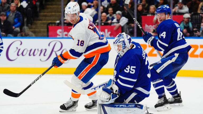 New York Islanders' Pierre Engvall (18) looks for the rebound from Toronto Maple Leafs goaltender Ilya Samsonov (35) during third period NHL hockey action in Toronto on Monday, February 5, 2024. (Frank Gunn/CP)