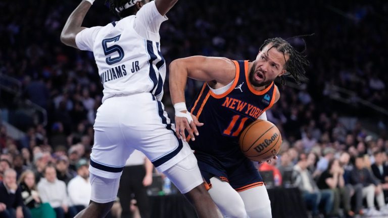New York Knicks guard Jalen Brunson drives against Memphis Grizzlies guard Vince Williams Jr. (5) during the first half of an NBA basketball game, Tuesday, Feb. 6, 2024, at Madison Square Garden in New York. (Mary Altaffer/AP)