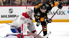 Second period scoring surge lifts Penguins over reeling Canadiens
