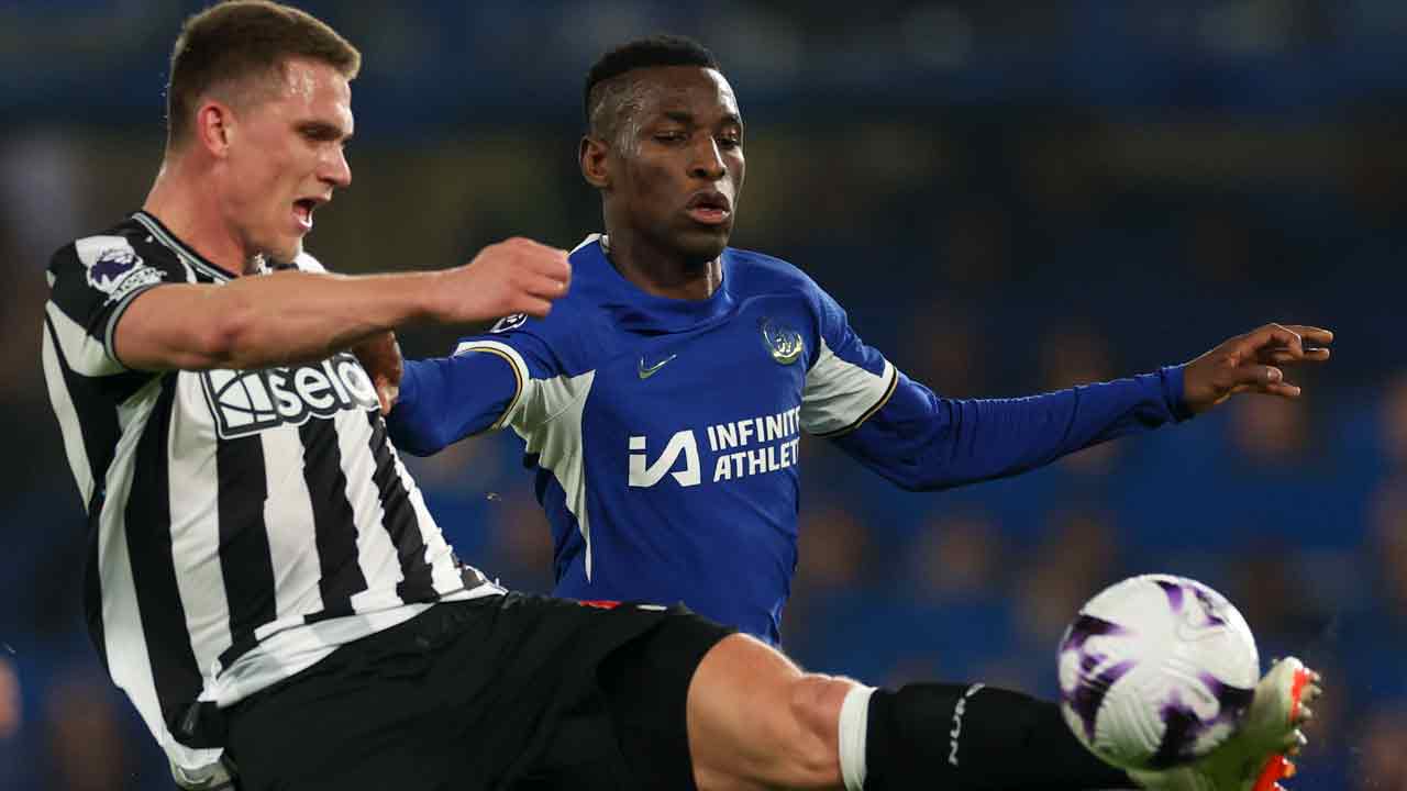 Newcastle defender Botman out for up to nine months after injuring ACL ...