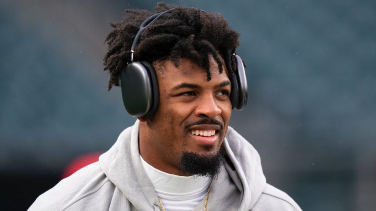 Leonard Floyd (56) looks on prior to the NFL football game against the Philadelphia Eagles, Sunday, Nov. 26, 2023, in Philadelphia. (Chris Szagola/AP)