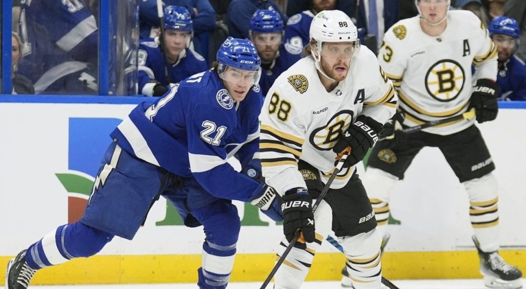 Vasilevskiy stops 23 as surging Lightning beat Bruins