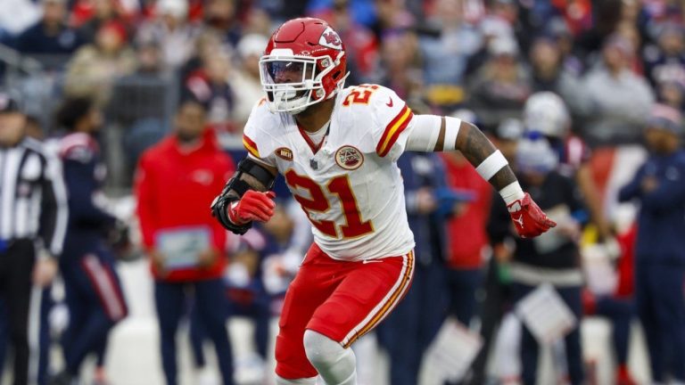 The Buffalo Bills signed safety Mike Edwards to a one-year contract on Wednesday. (AP/Greg M. Cooper, File)