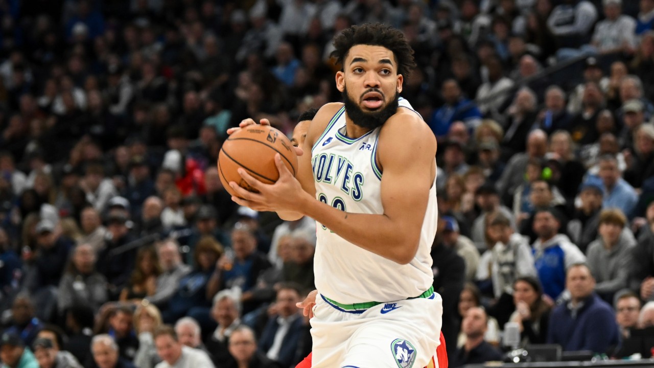 Karl-Anthony Towns returns for Timberwolves as they chase top spot in ...
